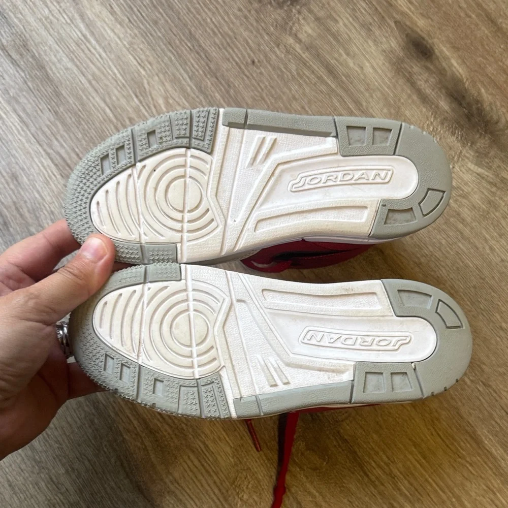 Jordan Kids Red Sneakers - Picture 6 of 7